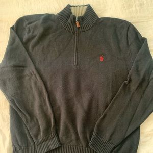 Men’s Polo cotton sweater.